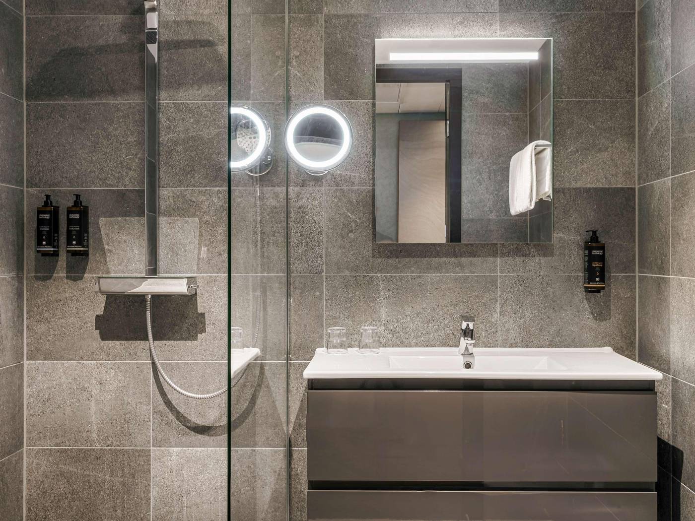 Mercure-Hotel-Amsterdam-Sloterdijk-Station-Room-48