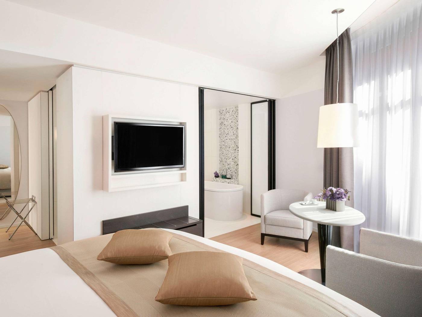 Sofitel-Paris-Arc-de-Triomphe-Room-33