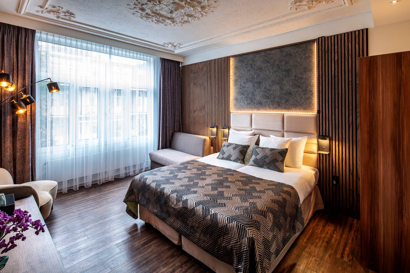 Hotel-Jupiter-Room-34