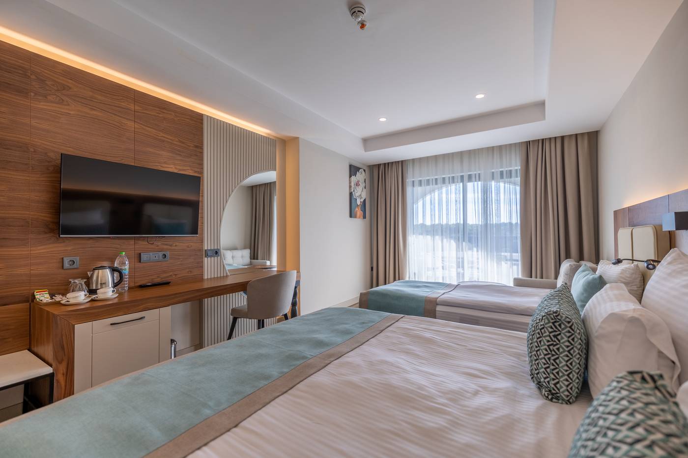 01.05.25 Side Moon Palace