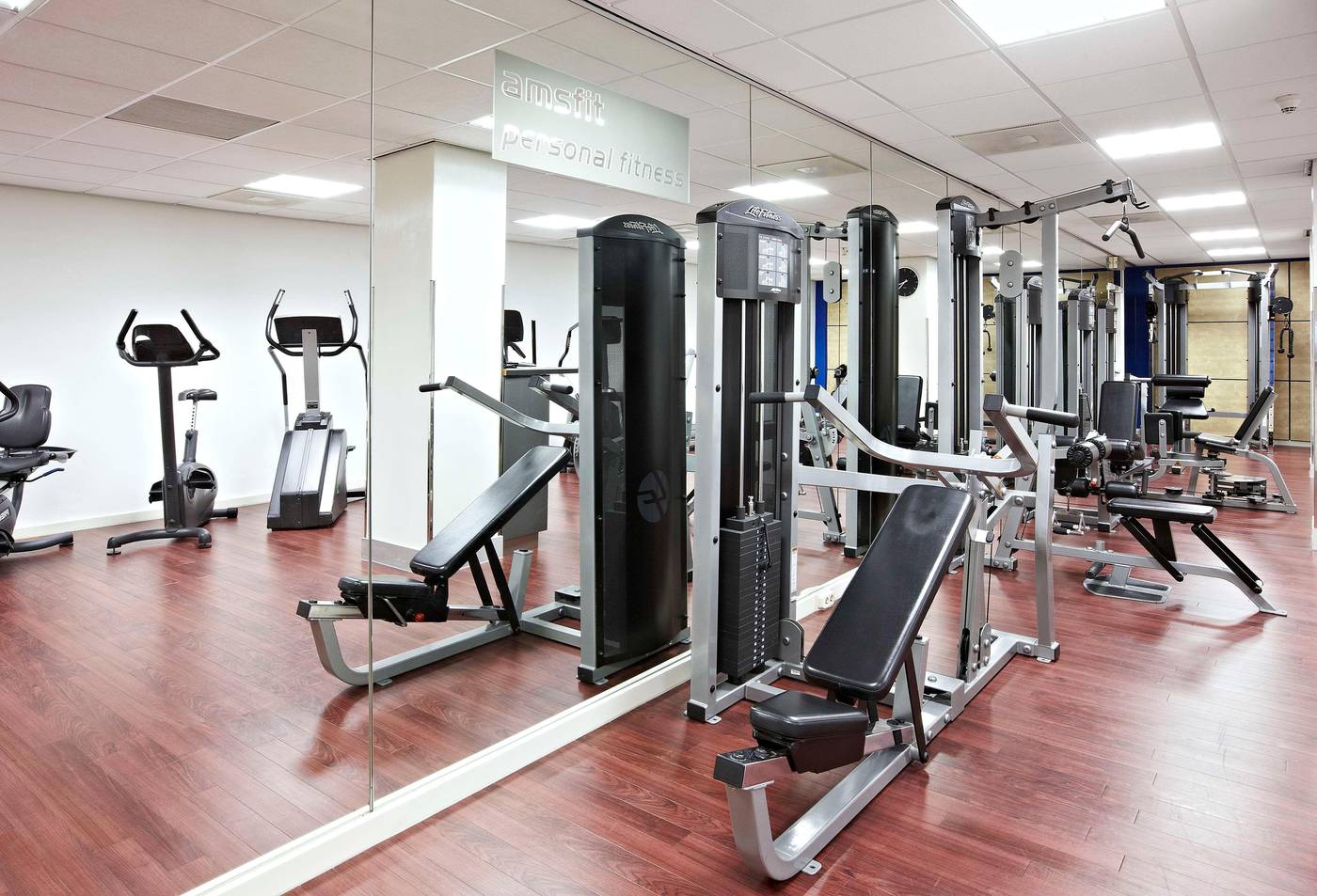 NH-Amsterdam-Centre-Sports-and-Entertainment-59