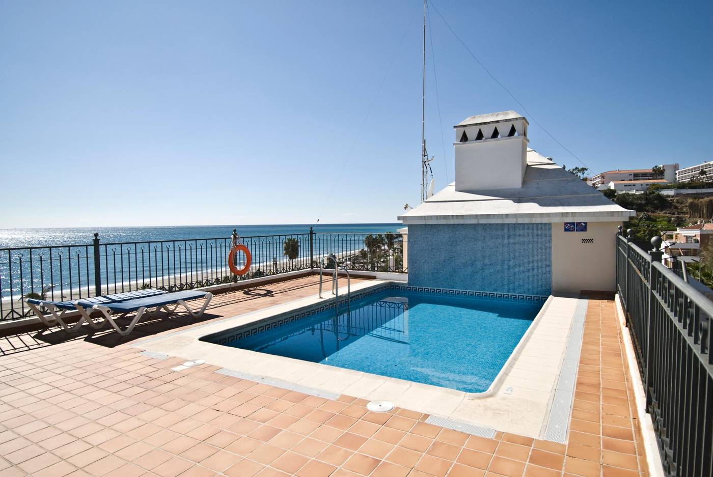 Apartamentos-HC-Burriana-Playa-Pool-1