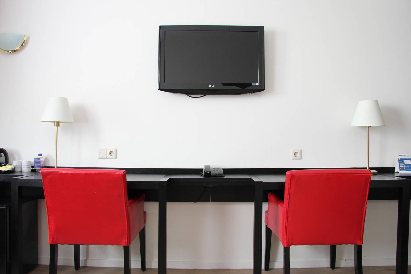 Bastion Hotel Vlaardingen-Netherlands-VLAARDINGEN-Room-6