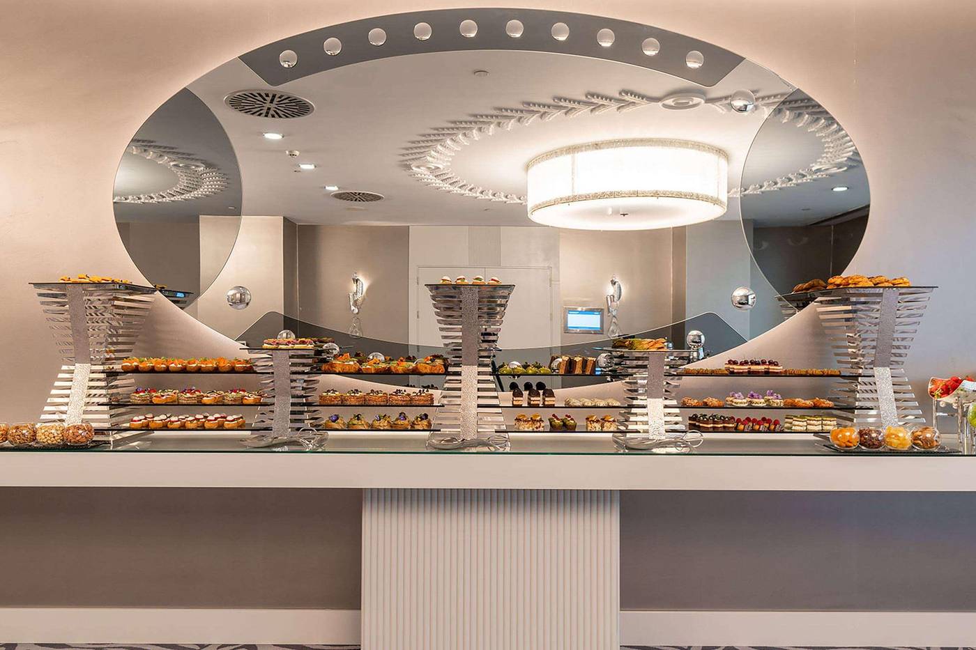 Wyndham-Grand-Istanbul-Kalamis-Marina-Hotel-Conferences-31