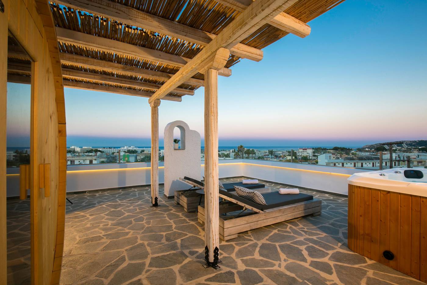 Malibu-Boutique-Terrace-67