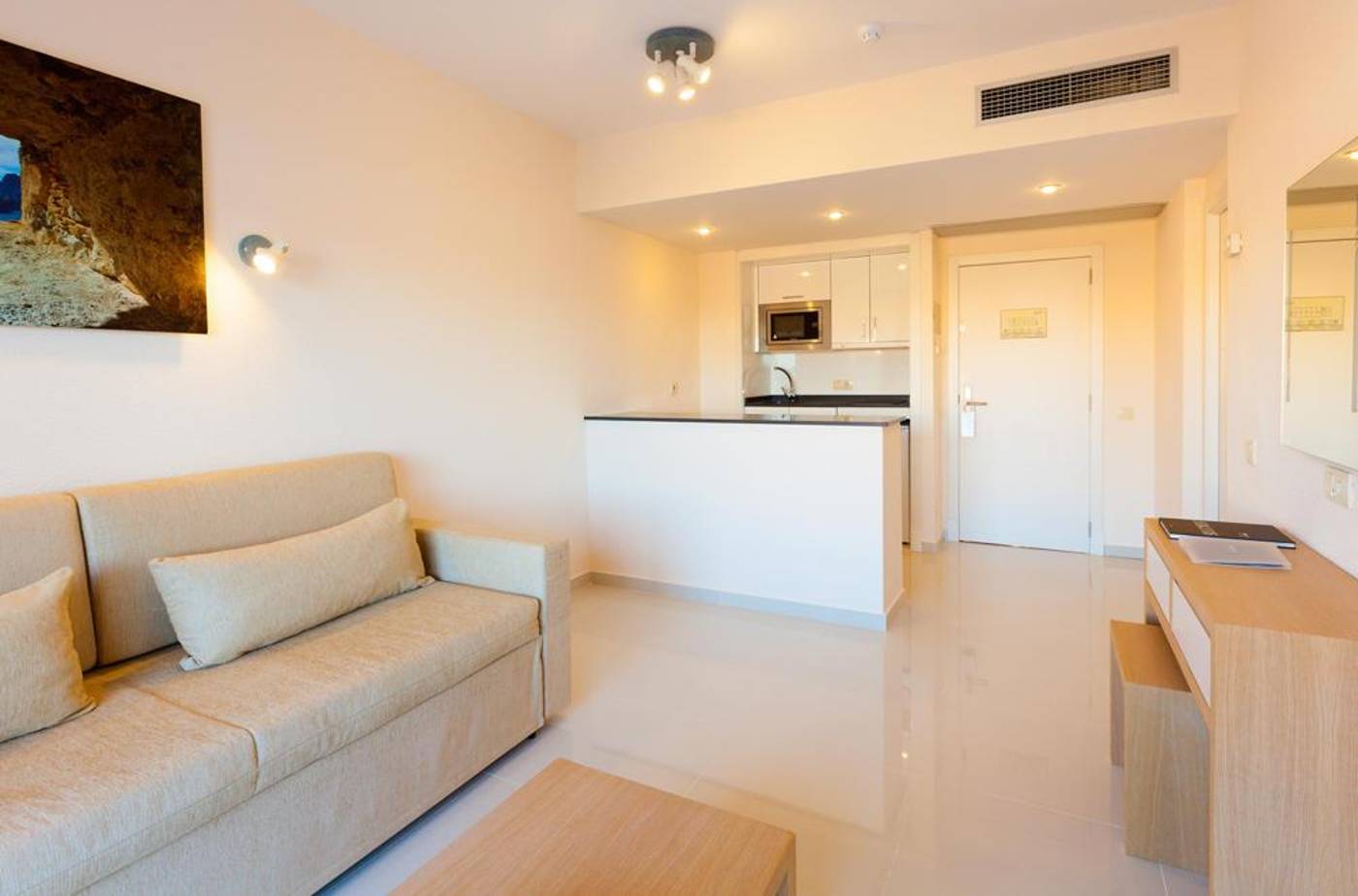 Sirenis-Seaview-Country-Club-Room-26