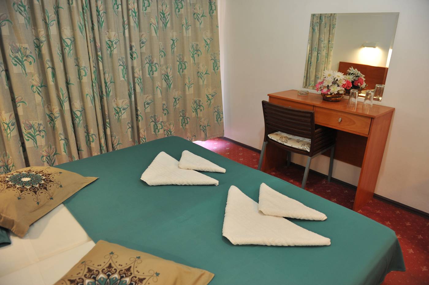 Heleni-Beach-Hotel-Room-26