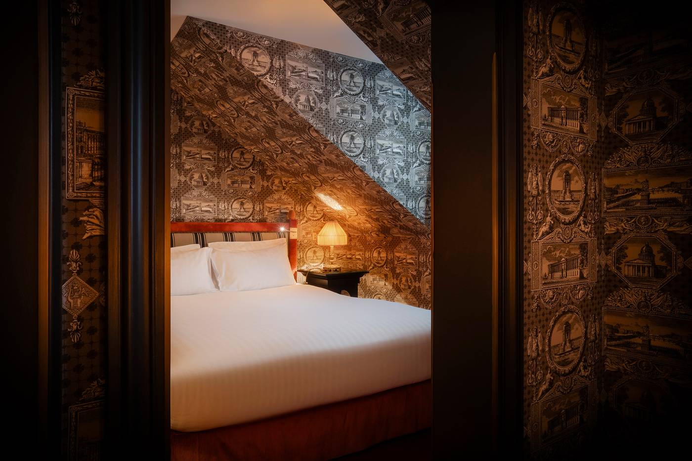 Maison-Athenee-Room-36