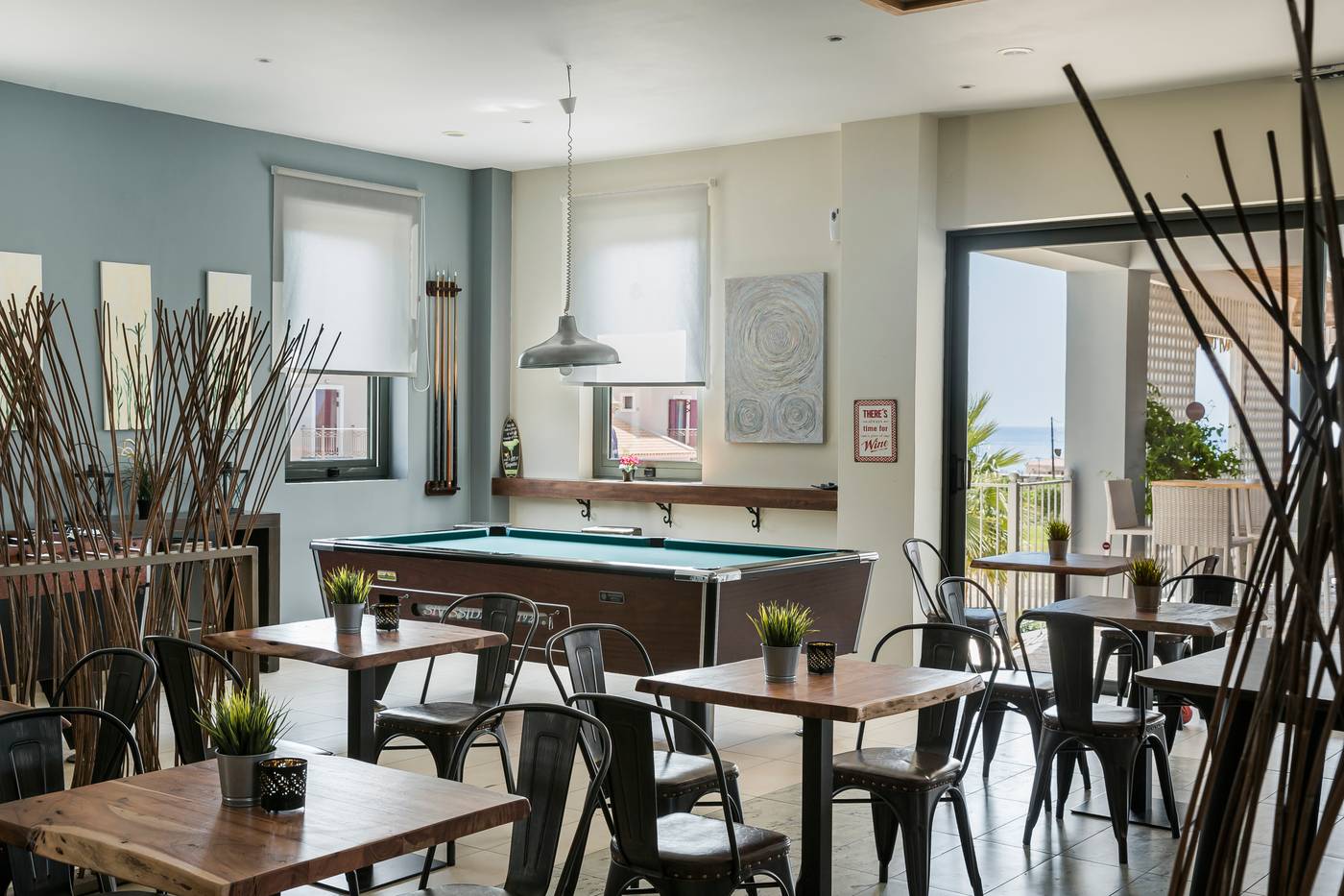 Astra-Village-Bar-57