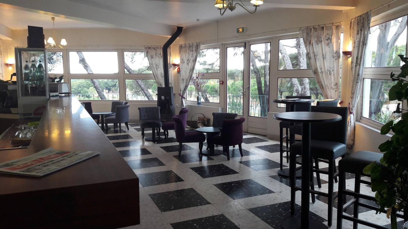 Les Rocailles - France - MONTAGNAC - Bar - 2