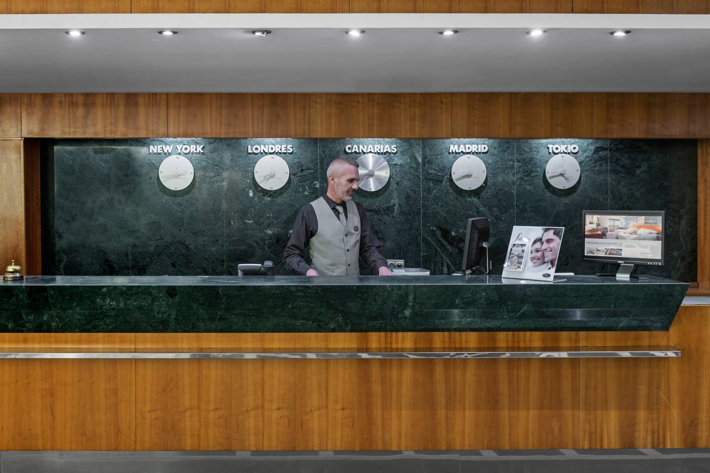 Elba-Vecindario-Aeropuerto-Business---Convention-Lobby-25