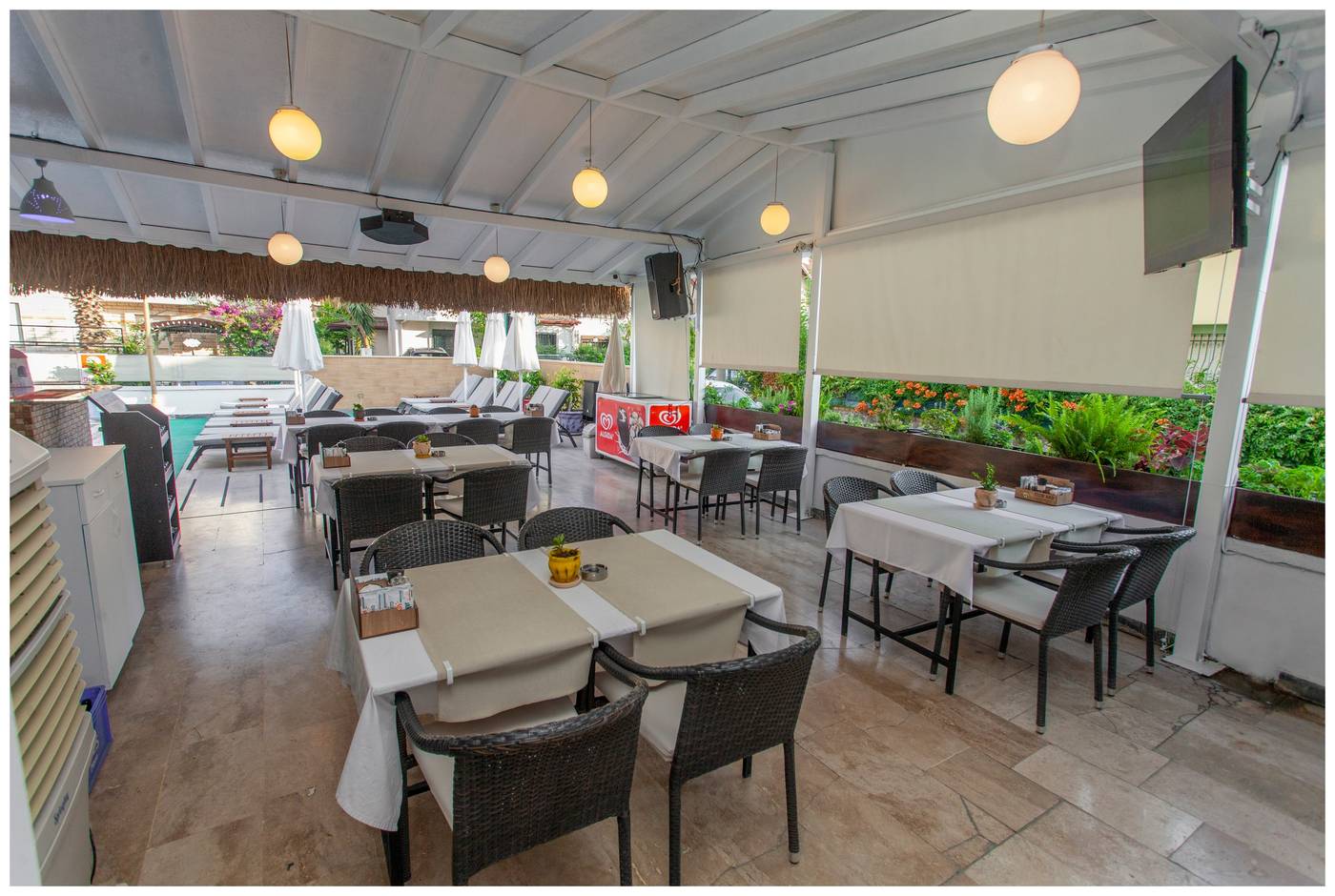 Club-Ako-Apart-Restaurant-11