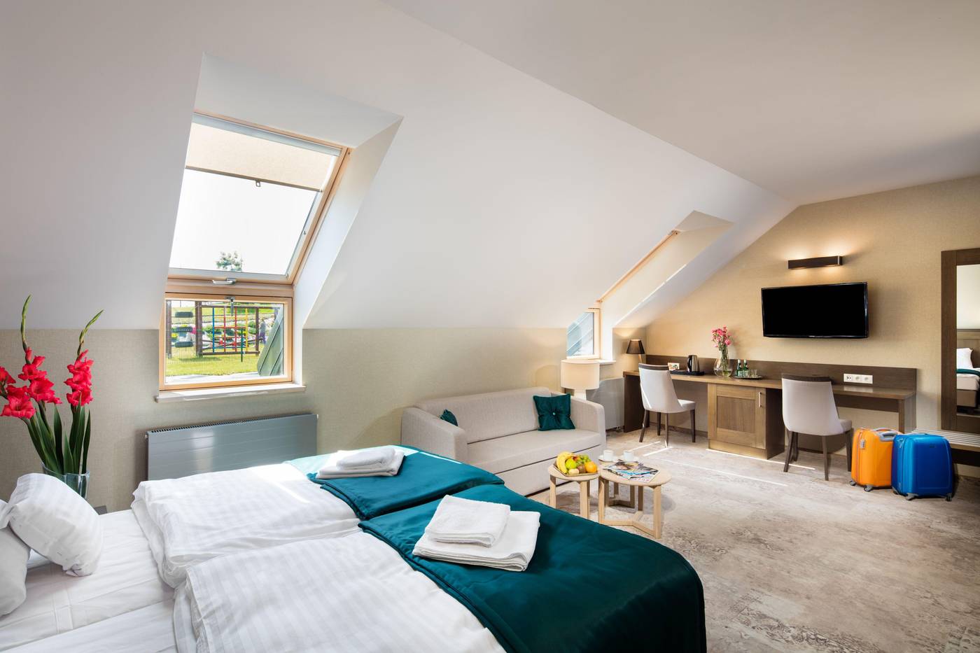 Szary-Residence-Room-6