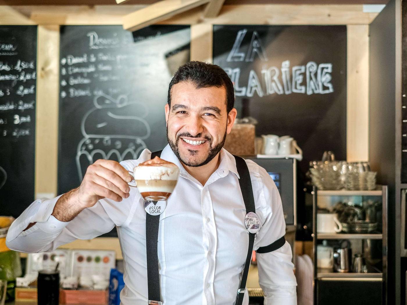 Ibis-Paris-Tour-Eiffel-Bar-27