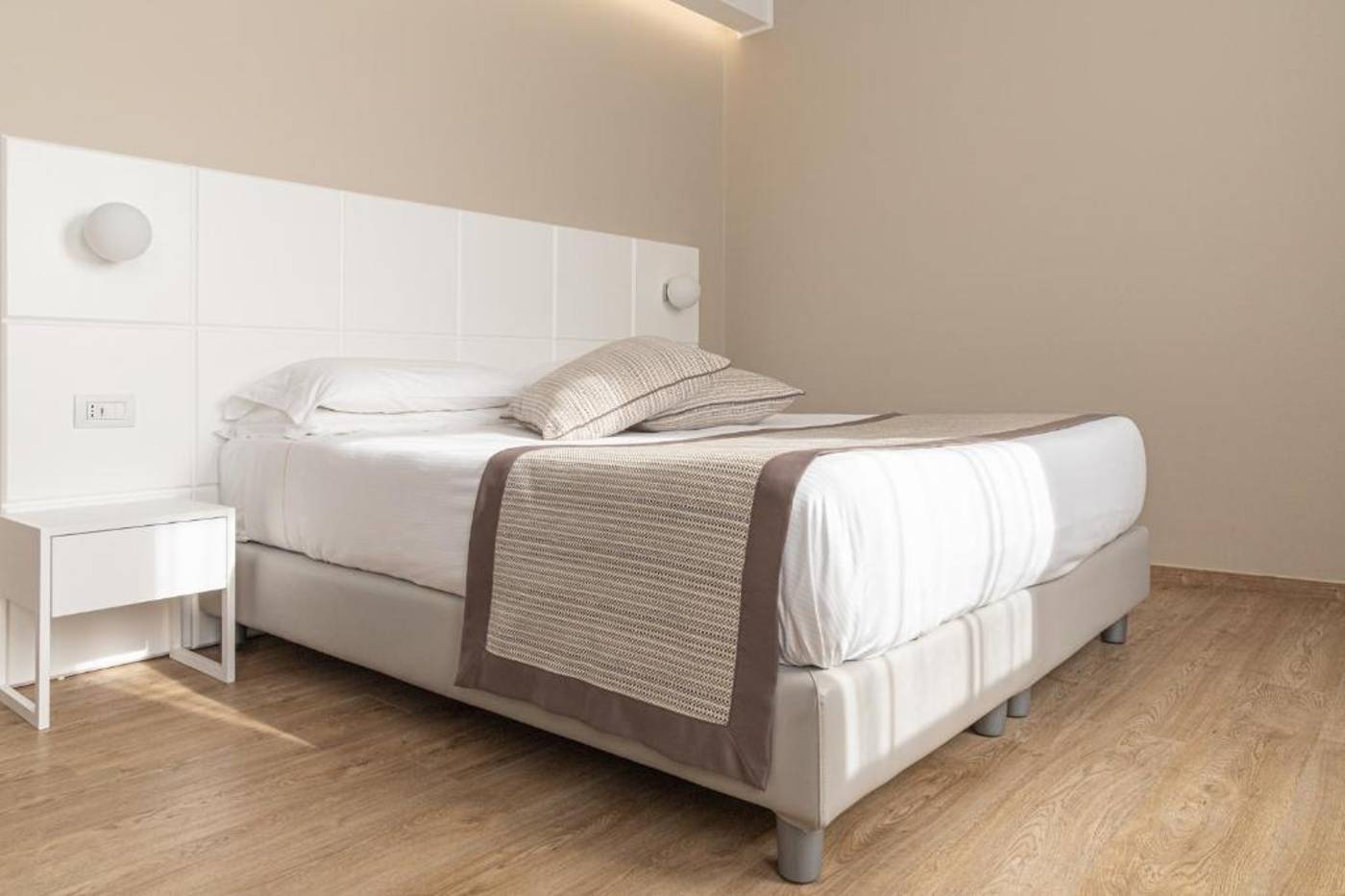 Boston Hotel-Italy-BARI-Room-4