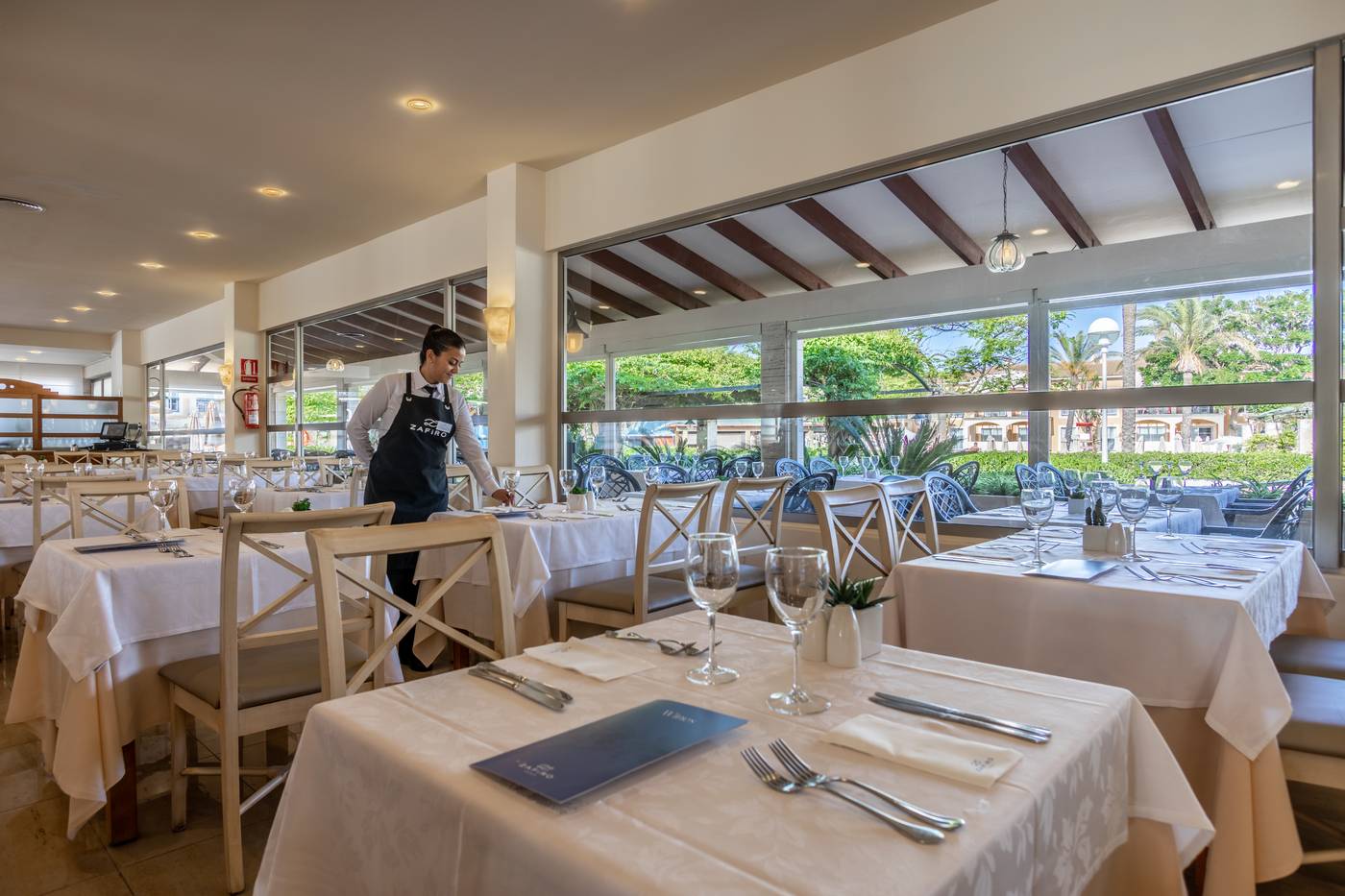 Zafiro-Menorca-Restaurant-30