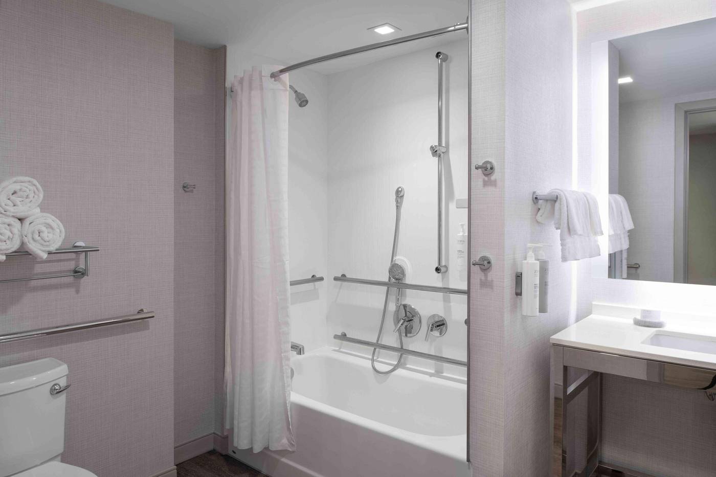 Homewood-Suites-by-Hilton-Chelsea--MA-Room-44