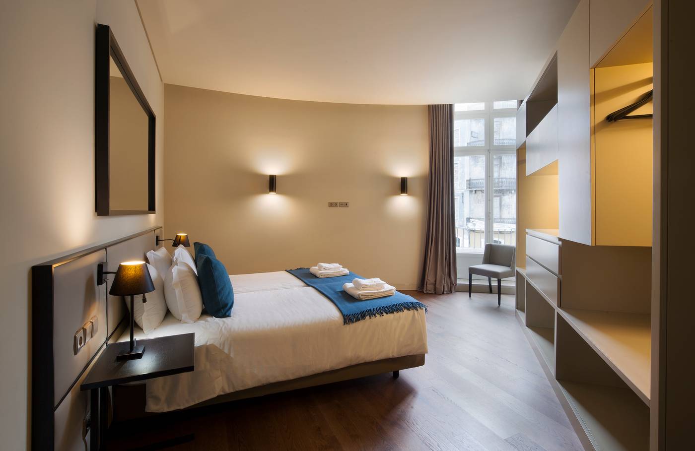 Lisbon-Five-Stars-Apartments-8-Building-Room-20