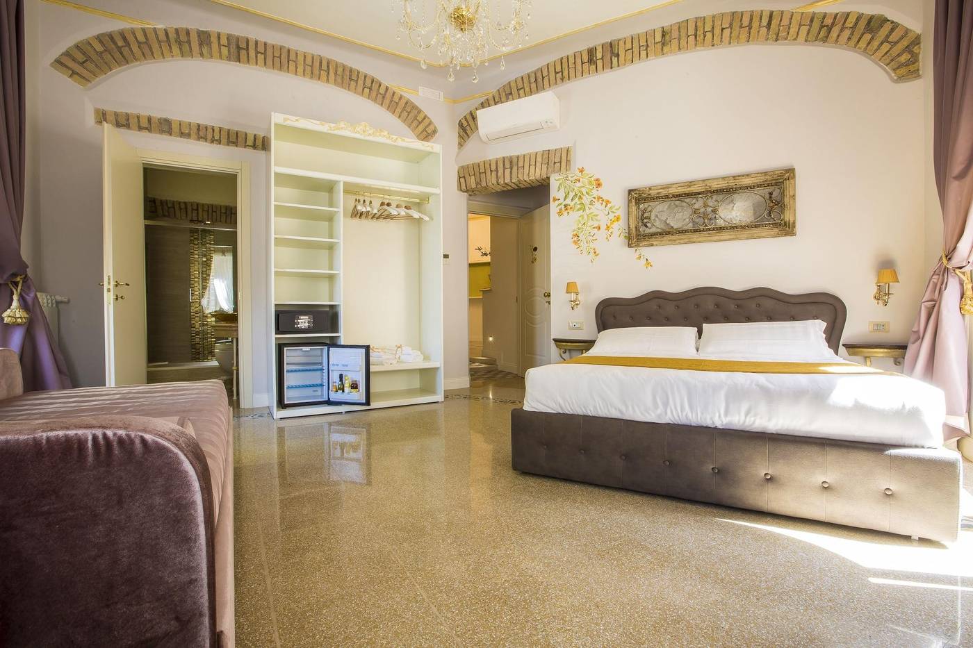 Trastevere-Royal-Suite-Room-14