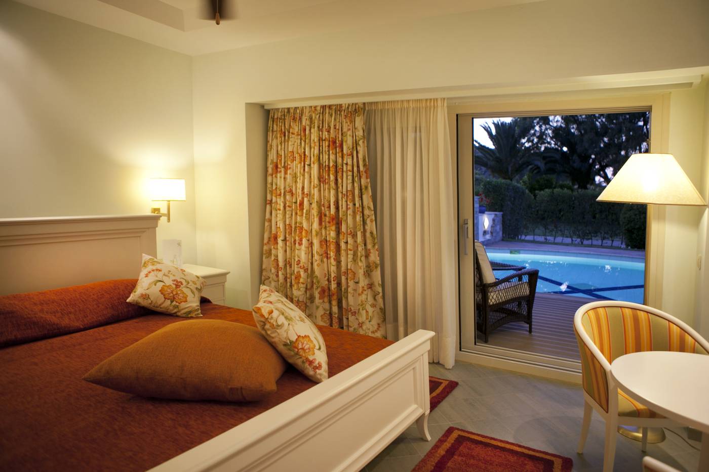 Theophano-Imperial-Palace-Room-32