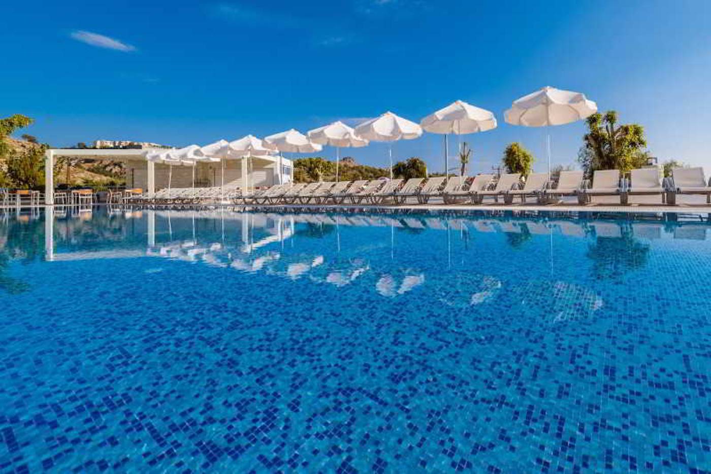 Lindos-White-Hotel---Suites-Pool-5