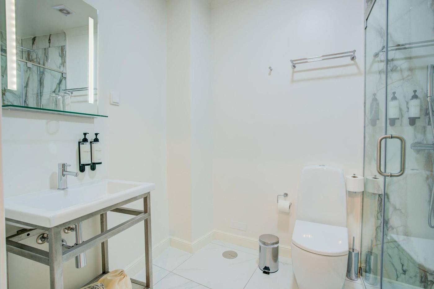 Solar Dos Poetas-Portugal-Lisbon-Room-9