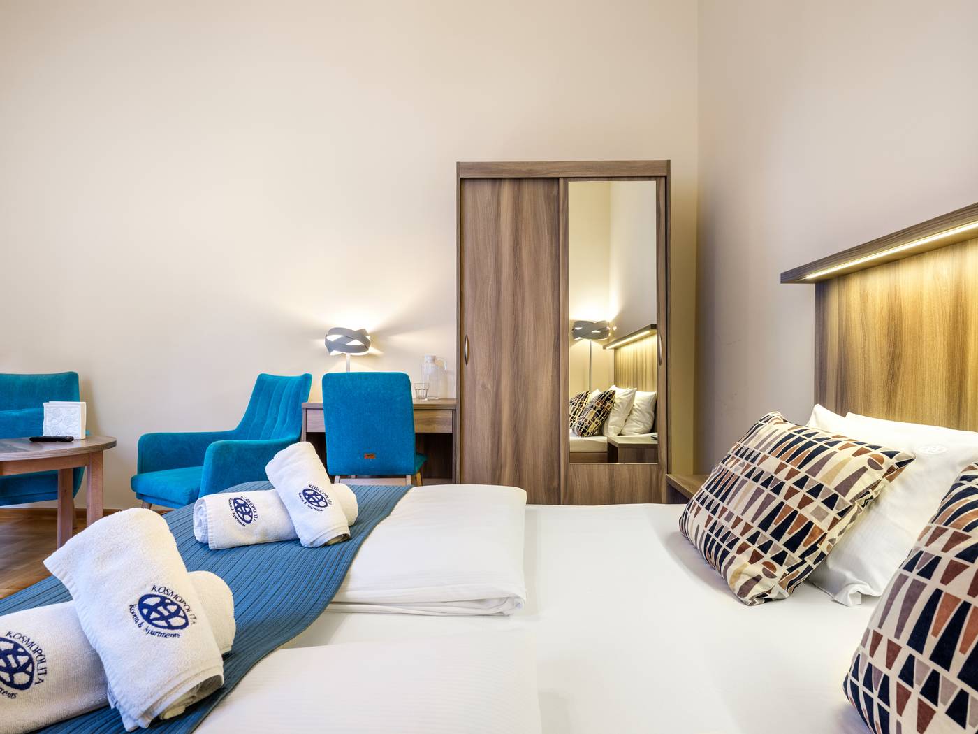 Kosmopolita-Rooms---Apartments-Room-39