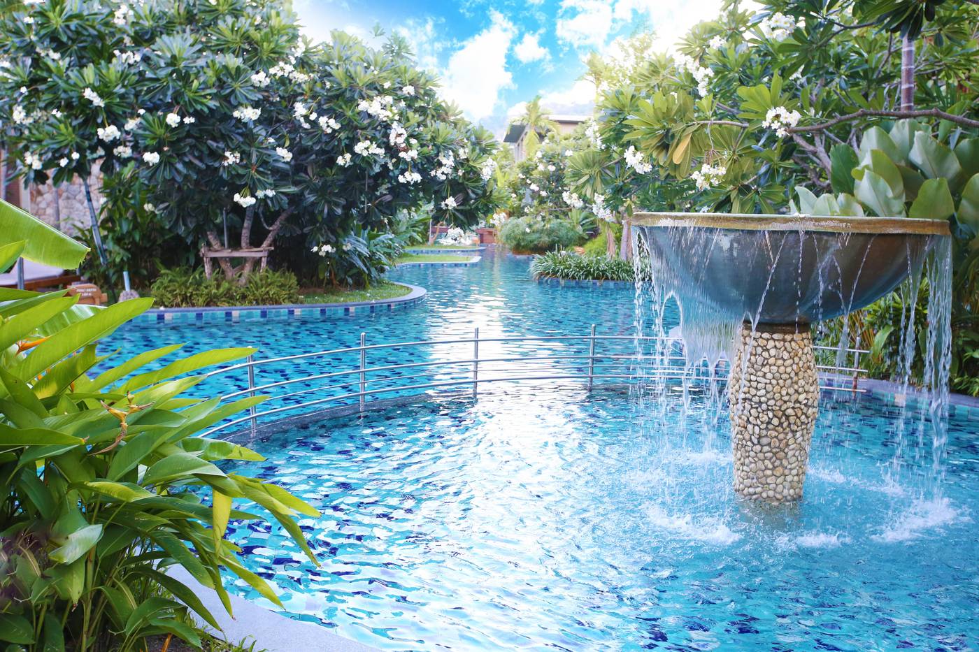 Metadee-Concept-Hotel-Pool-1