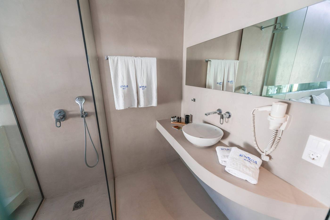 Kouros-Exclusive-Room-52