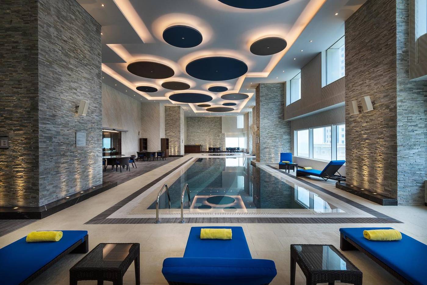 Centara-West-Bay-Hotel-and-Residences-Doha-Pool-17