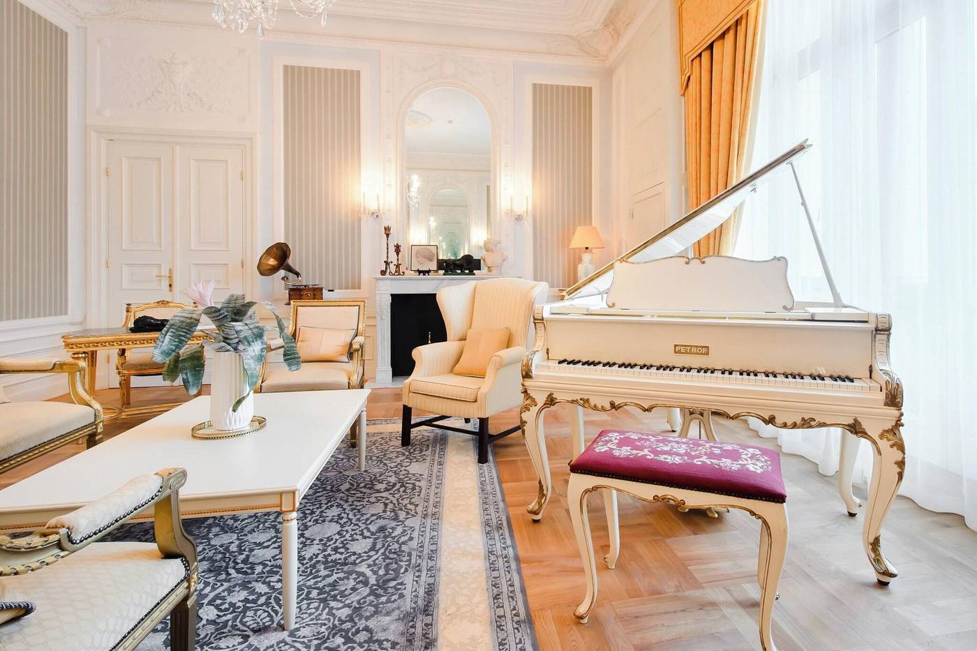 Bristol-a-Luxury-Collection-Hotel-Room-7