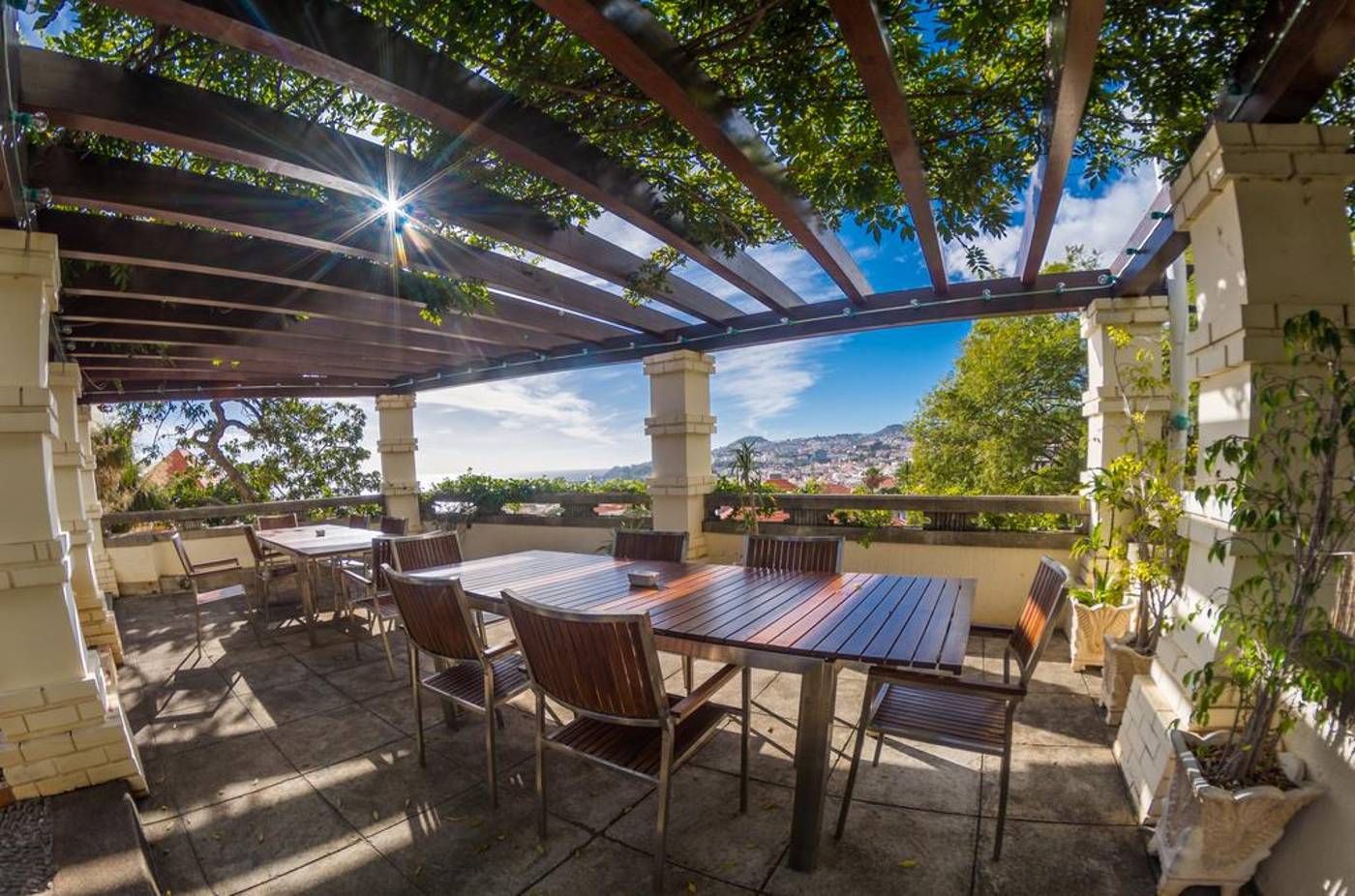 Arts-In-Hotel-Conde-Carvalhal-Restaurant-6