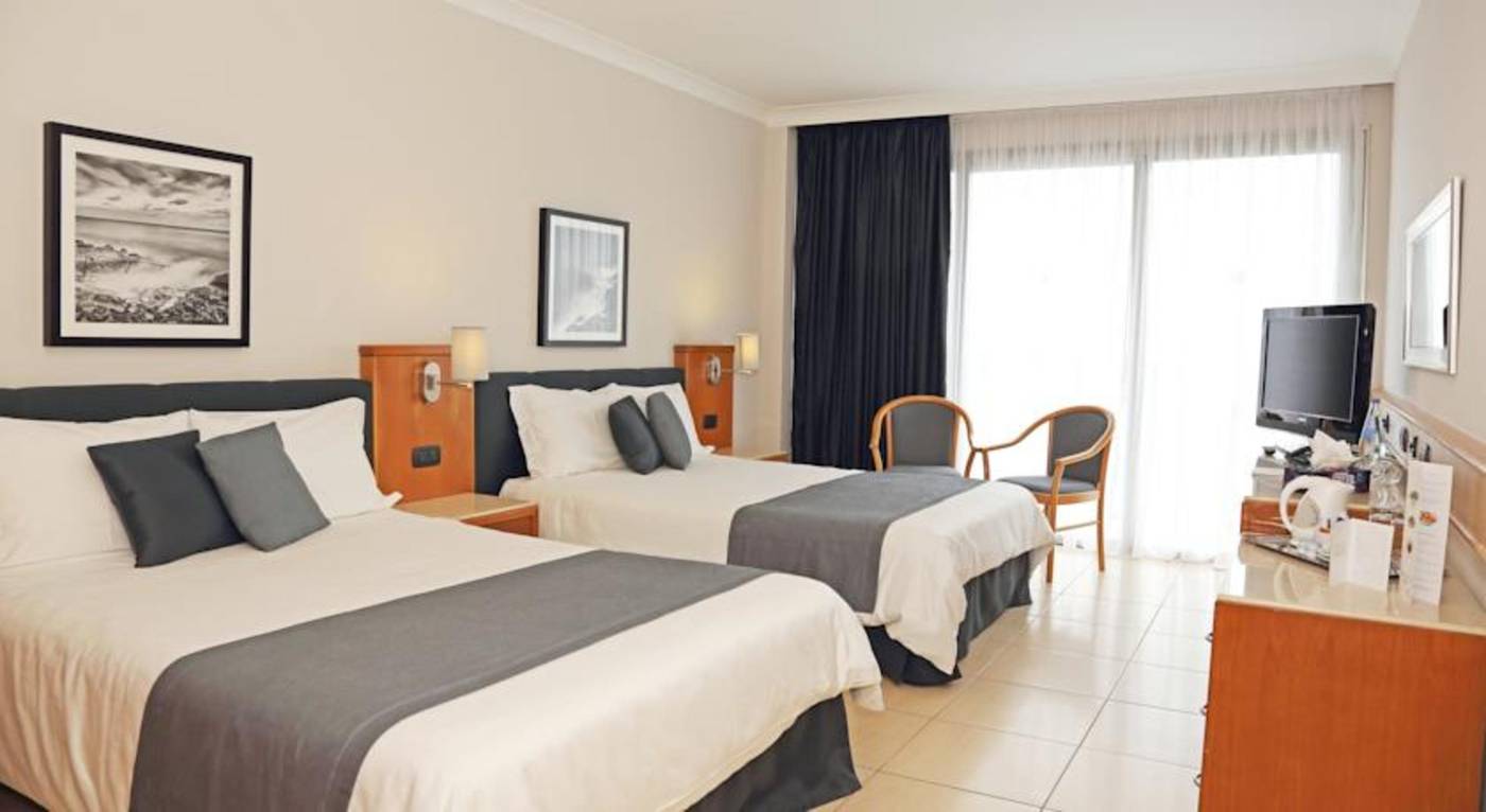 Cavalieri-Art-Hotel-Room-14