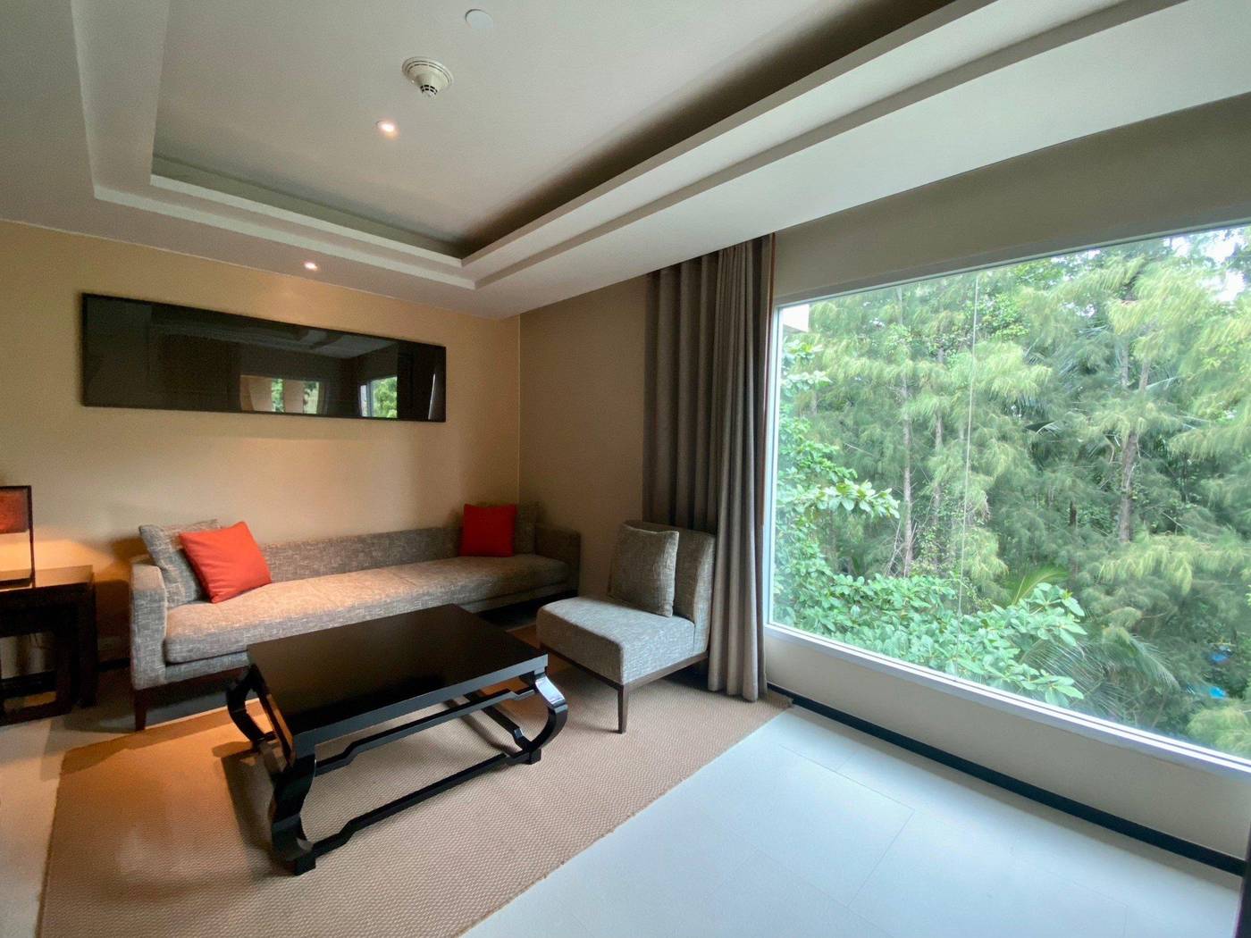 Crowne-Plaza-Phuket-Panwa-Beach-Room-43
