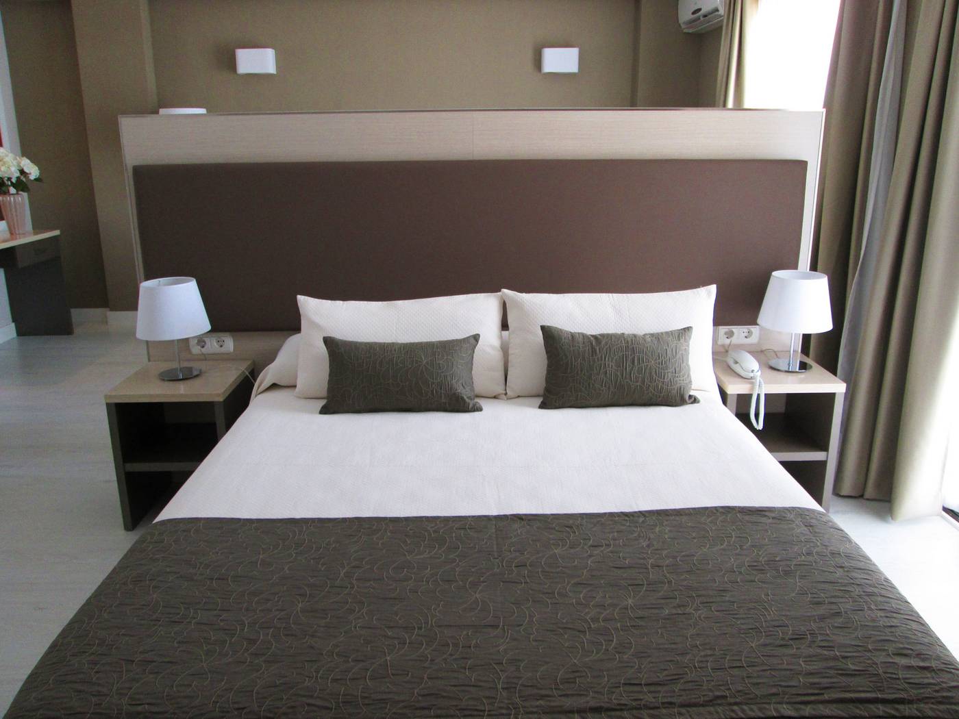 Hotel-Playas-De-Torrevieja-Room-16