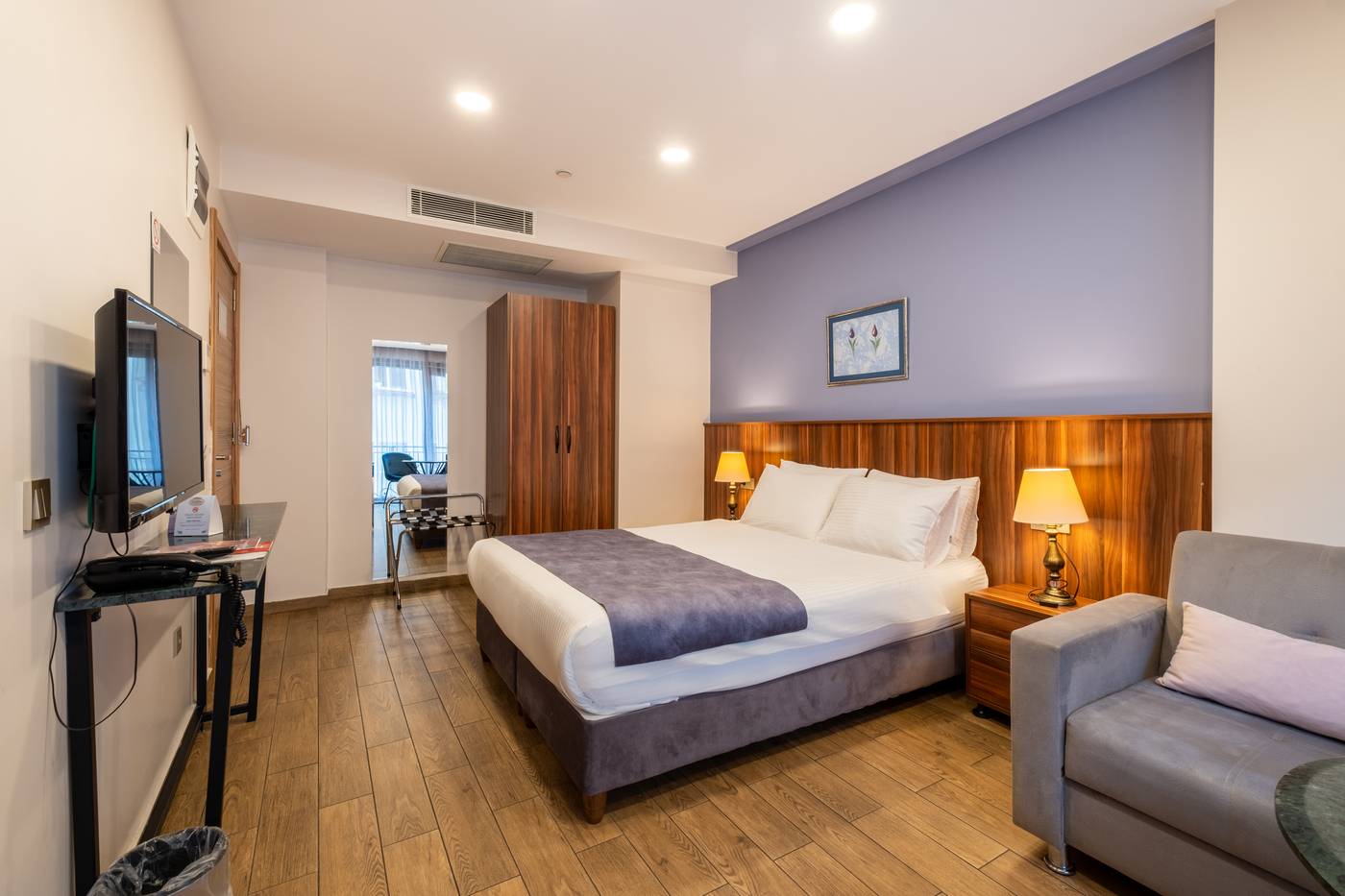 La-Wisteria-Boutique-Hotel-Room-3