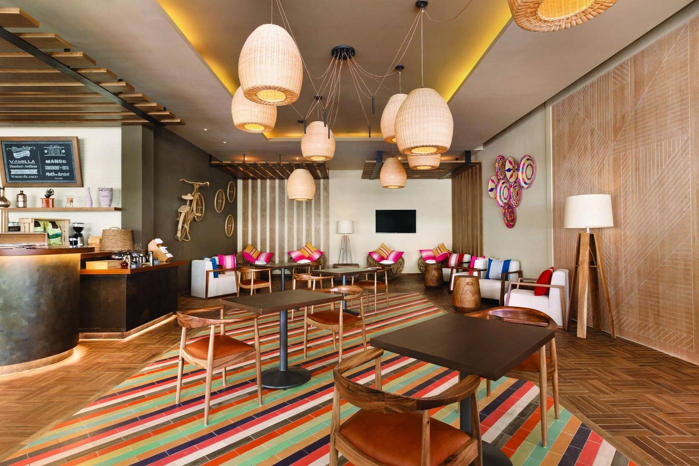 Hyatt-Ziva-Cancun-Bar-63