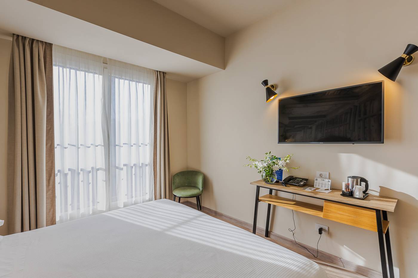 Grand-hotel-Mediterraneo-Room-33