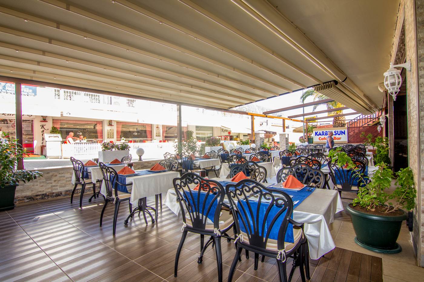Hotel-Karbel-Sun-Restaurant-67