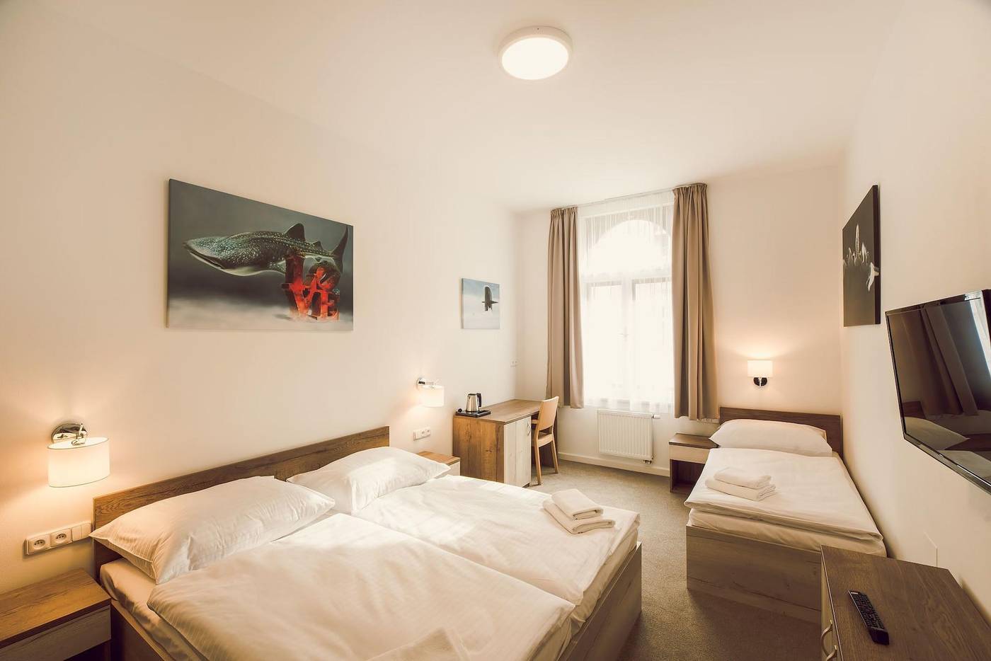 King-s-Residence-Room-6