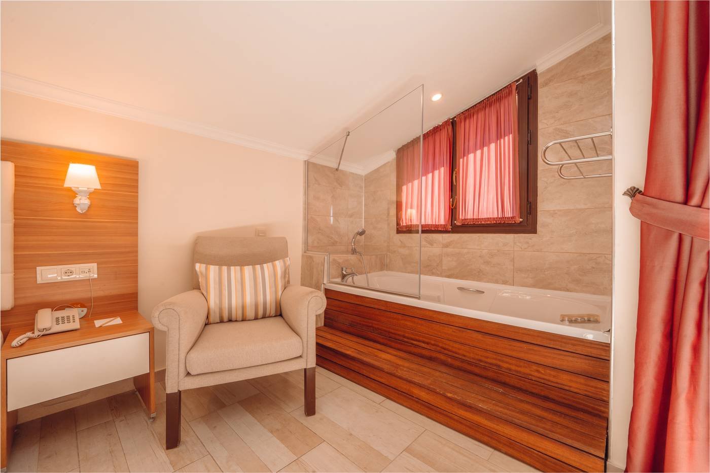 Standart Jacuzzi Room (6).jpg