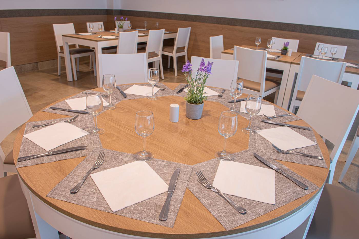 Loar-Ferreries-Apartments-Restaurant-32