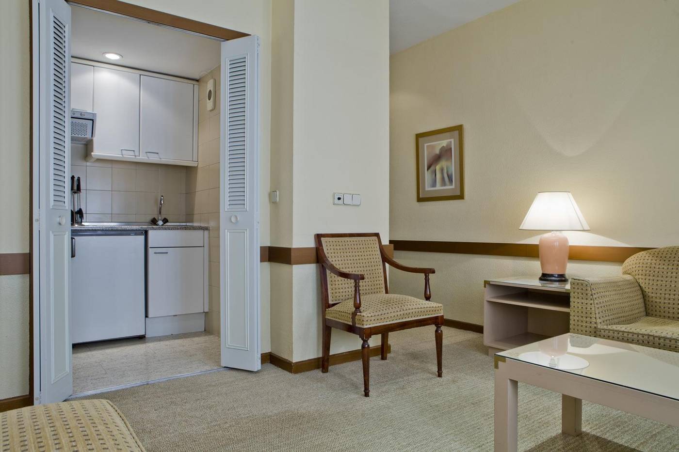 Espahotel-Plaza-Basilica-Room-14