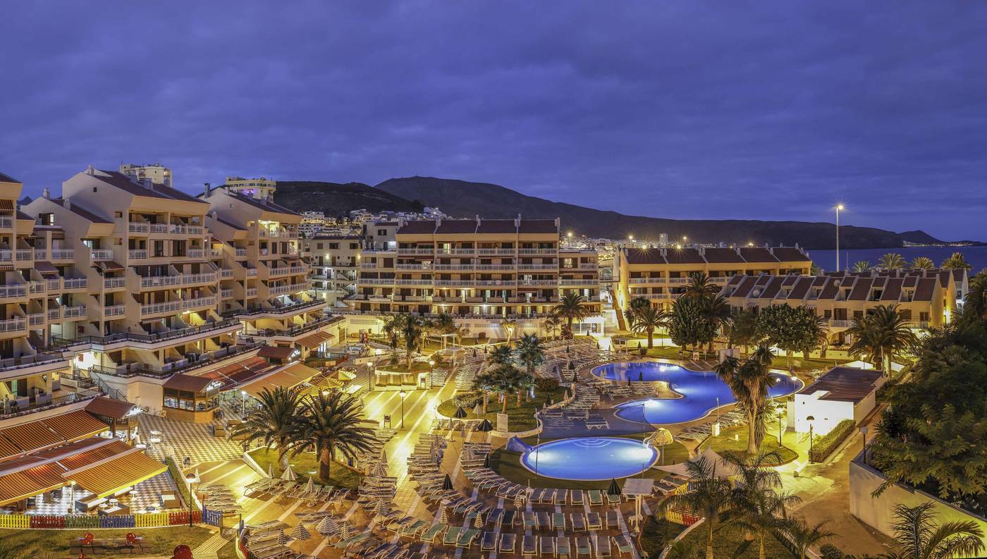 Coral-Compostela-Beach-Room-9