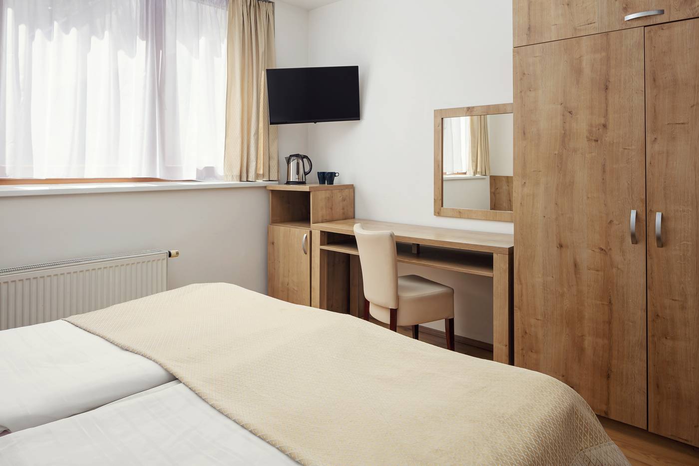 Superior-Hotel-Room-23