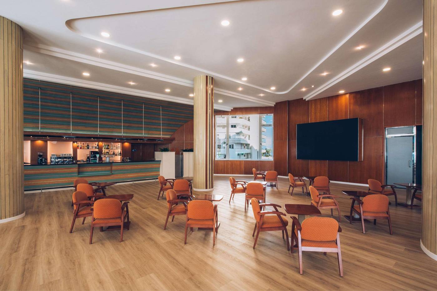 Iberostar-Waves-Bouganville-Playa-Bar-35