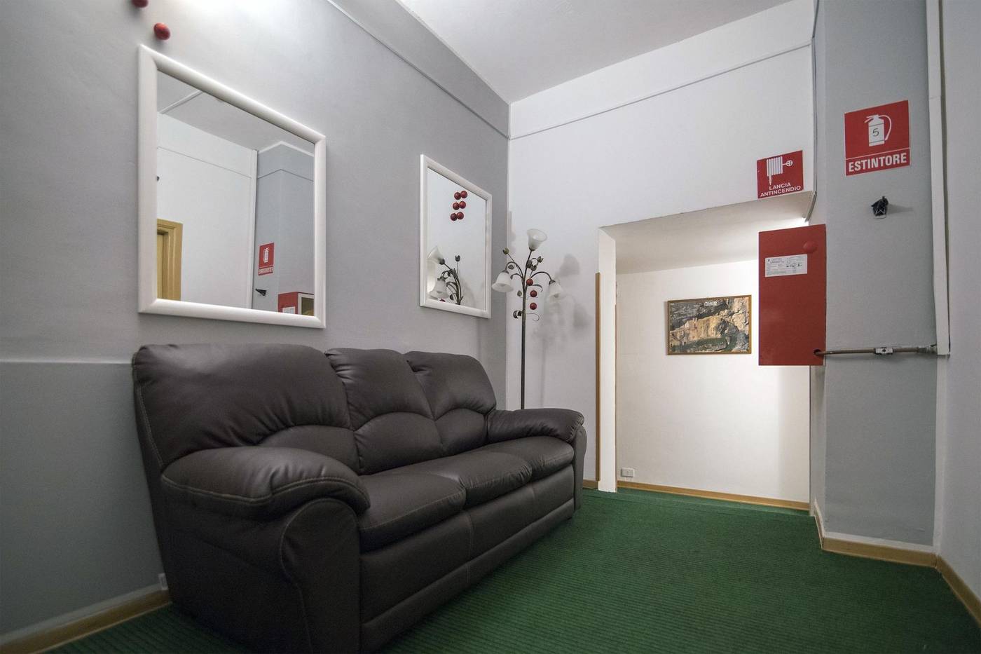 Hotel-Pinguino-Lobby-12