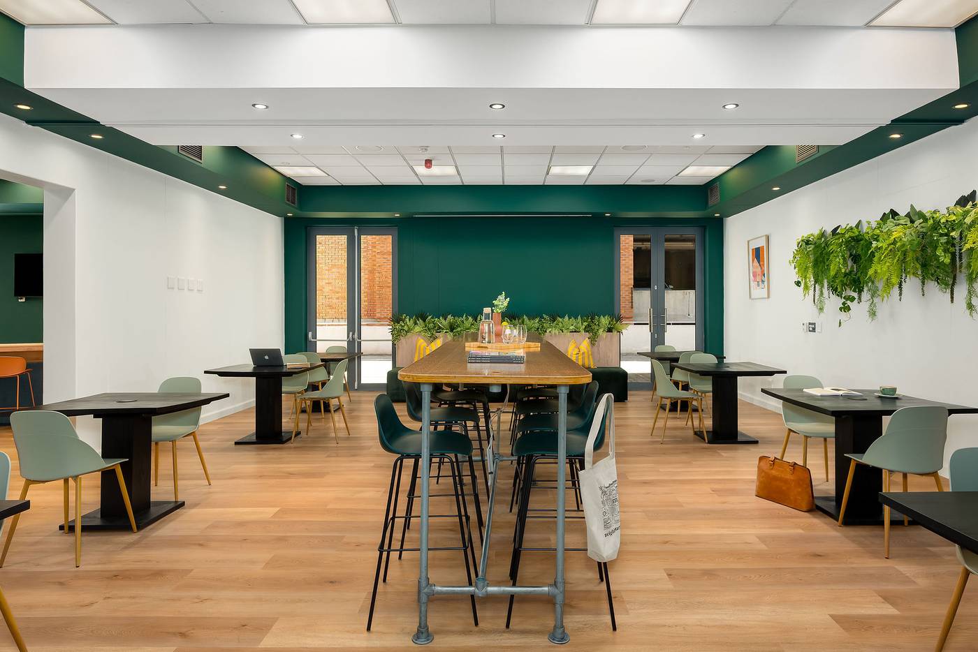 Park-Inn-by-Radisson-Cape-Town-Newlands-Lobby-14