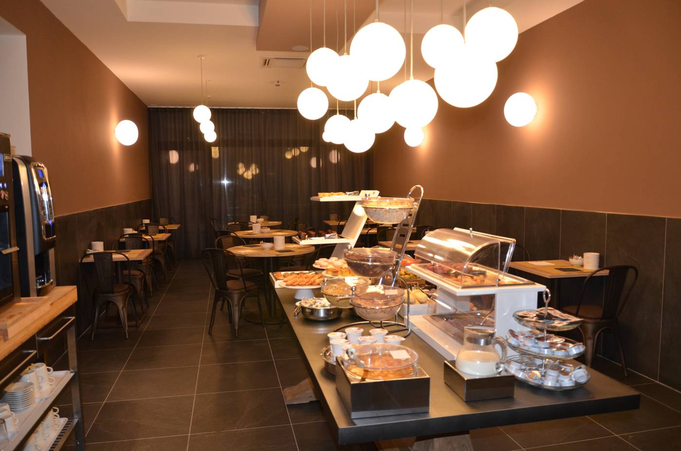 Ariston-Restaurant-48