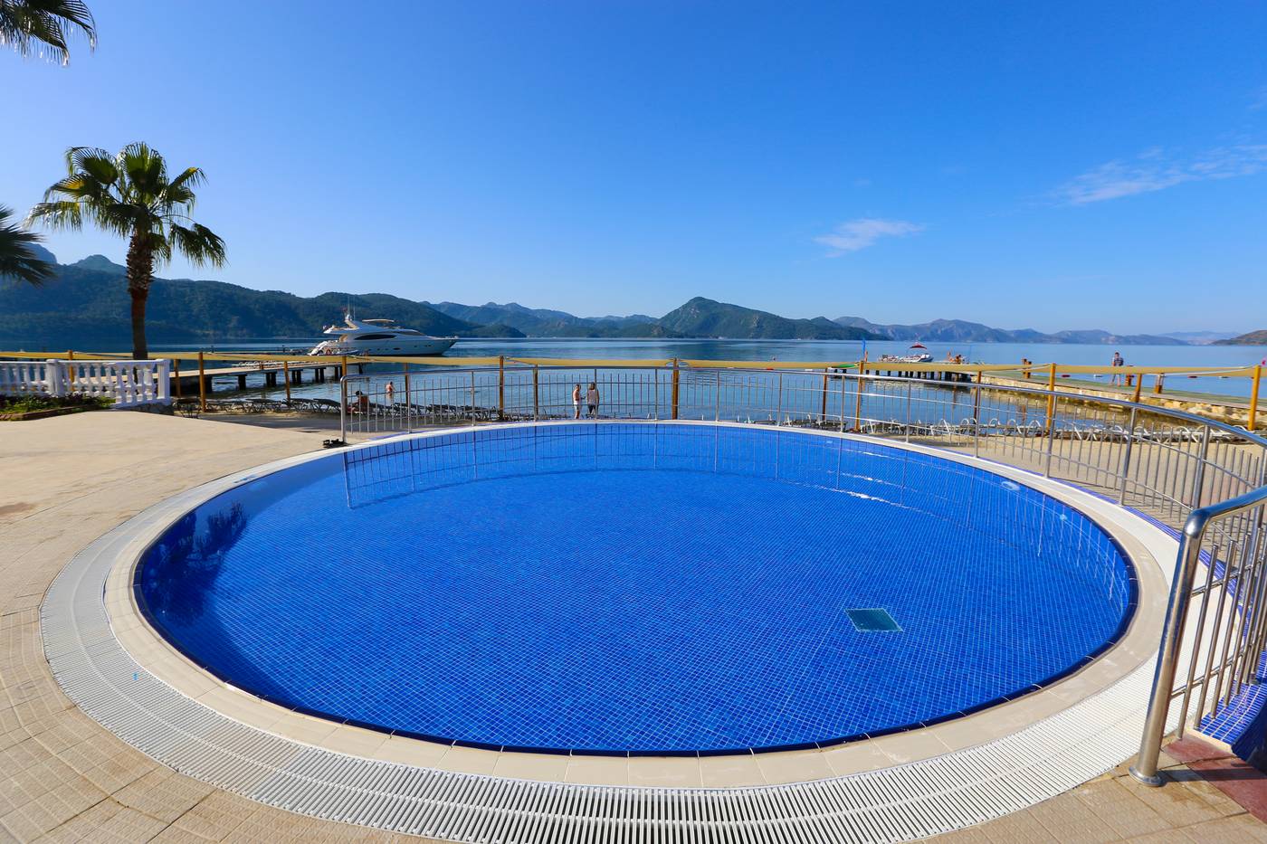 Fortezza-Beach-Resort-Pool-13